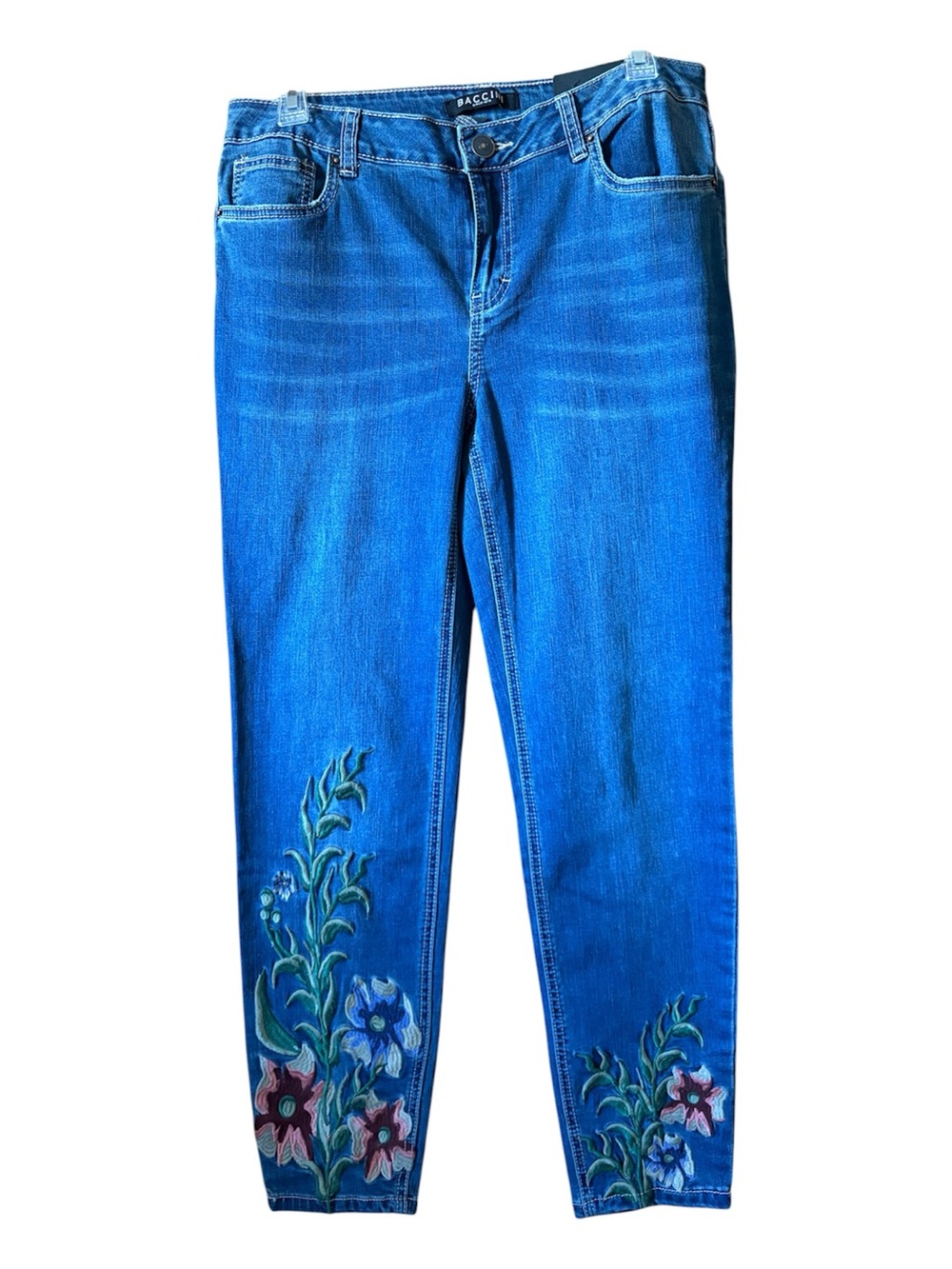 NWT Baccini Floral Embroidered Women’s Jeans size 8 Y2K